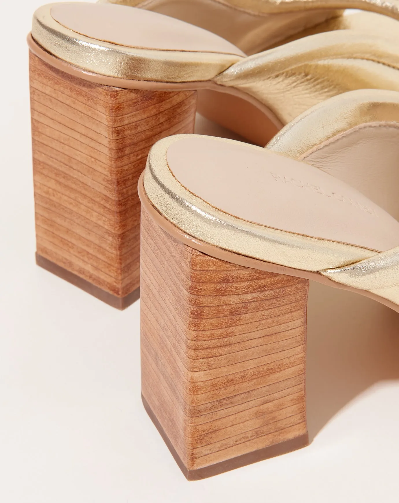 Anora Sandal in Old Gold