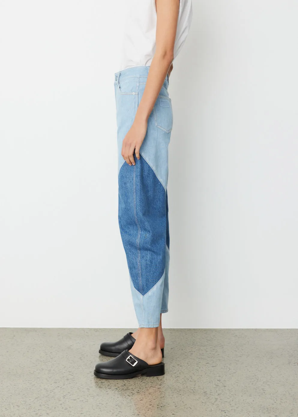 Cutline Bleach Jeans