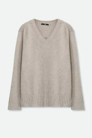 INVERNESS V NECK SWEATER IN CASHMERE MERINO 4 PLY KNIT