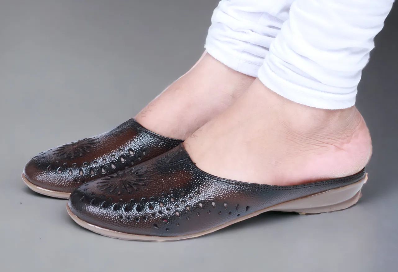 Ladies Leather flat Mules Cut 996055