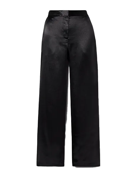 Ollie Pant in Noir