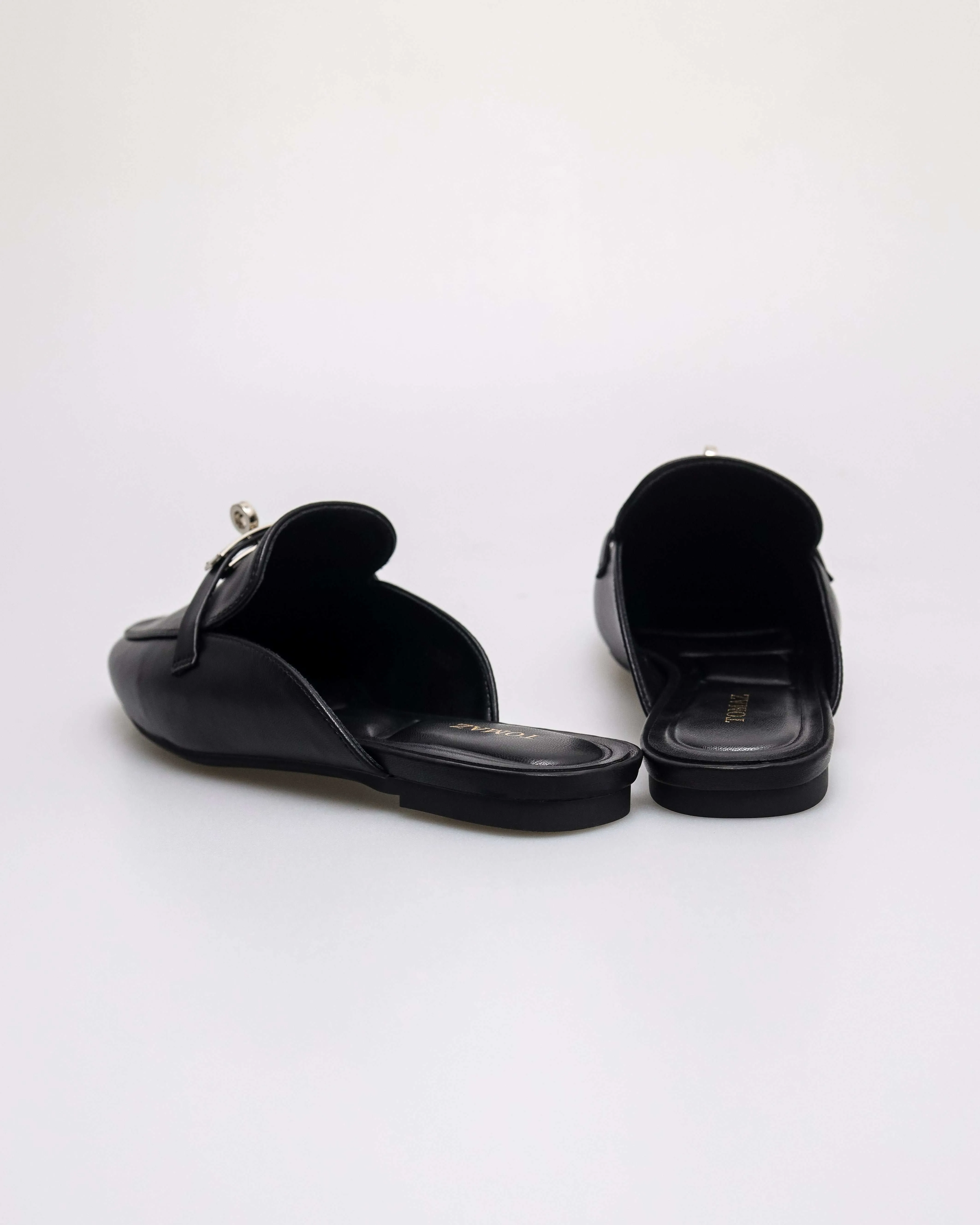 Tomaz FL092 Ladies Vault Charm Mules