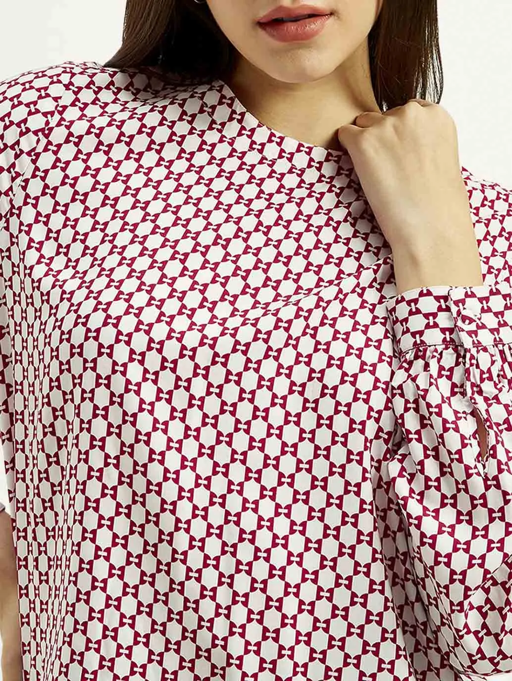 Women's Geometric Round Neck Top
